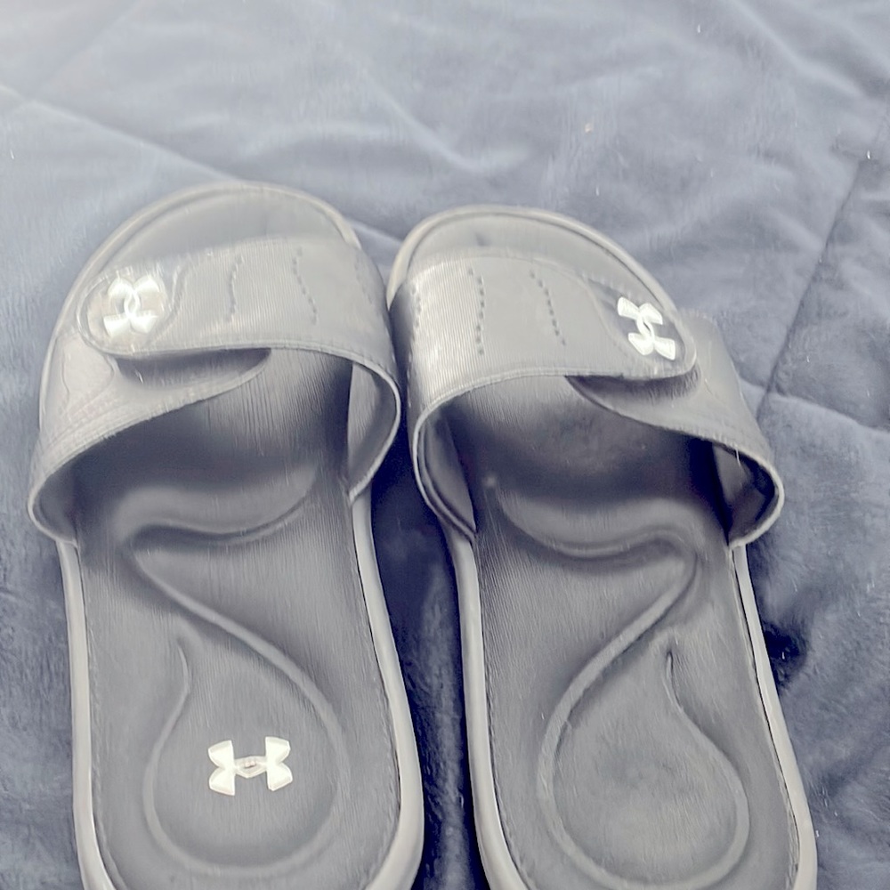 Under armour slides